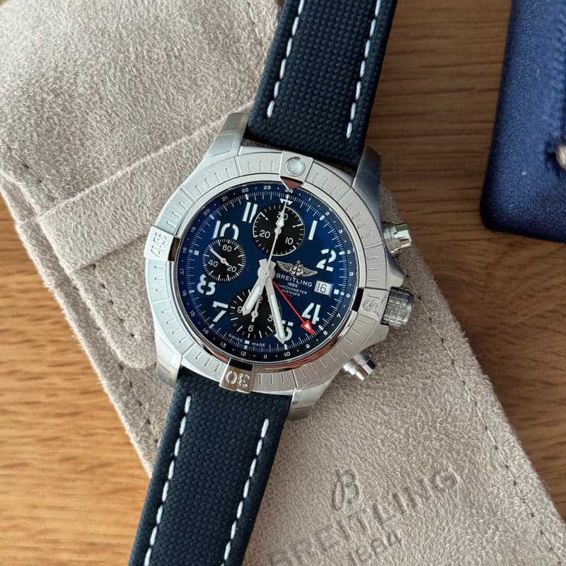 Breitling Avenger Chronograph GMT, фото 4