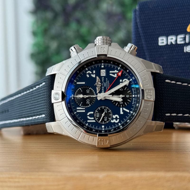 Breitling Avenger Chronograph GMT, фото 1