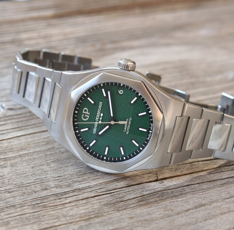 Girard Perregaux Laureato 42 mm Green