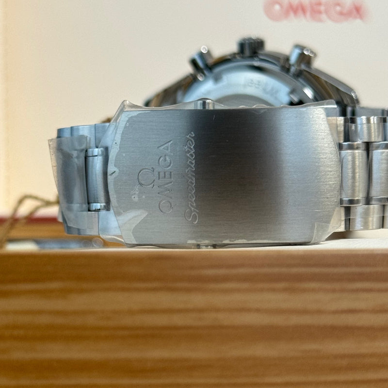 Omega Speedmaster Racing 326.30.40.50.01.001