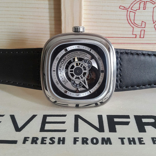 Sevenfriday P1B-1 ref. SF-P1B/01 — stahl Automatic watch