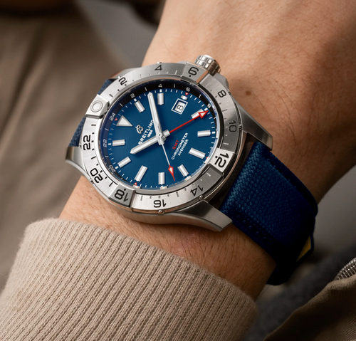 Breitling Avenger Automatic Gmt 44