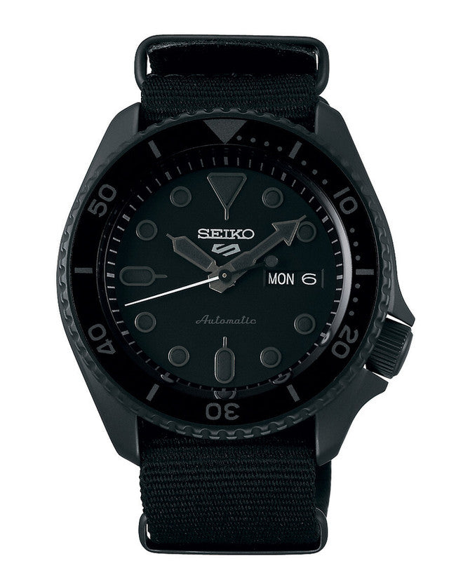 Seiko 5 Sports Street Automatik Day-Date